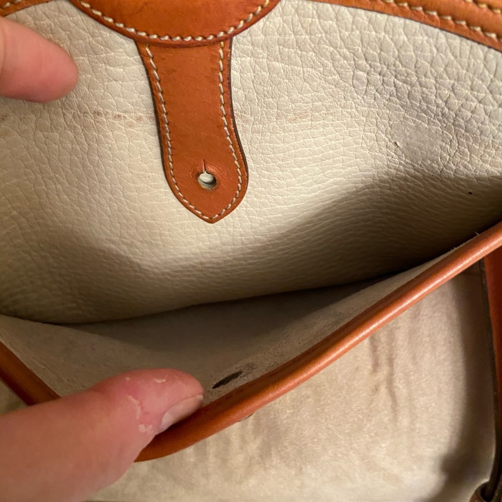 Dooney & Bourke All Weather Leather vintage Crossbody bag - Picture 3 of 11